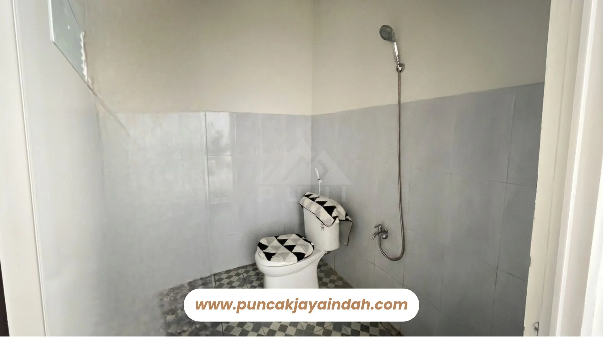 Tulip 38/84 - Komersil