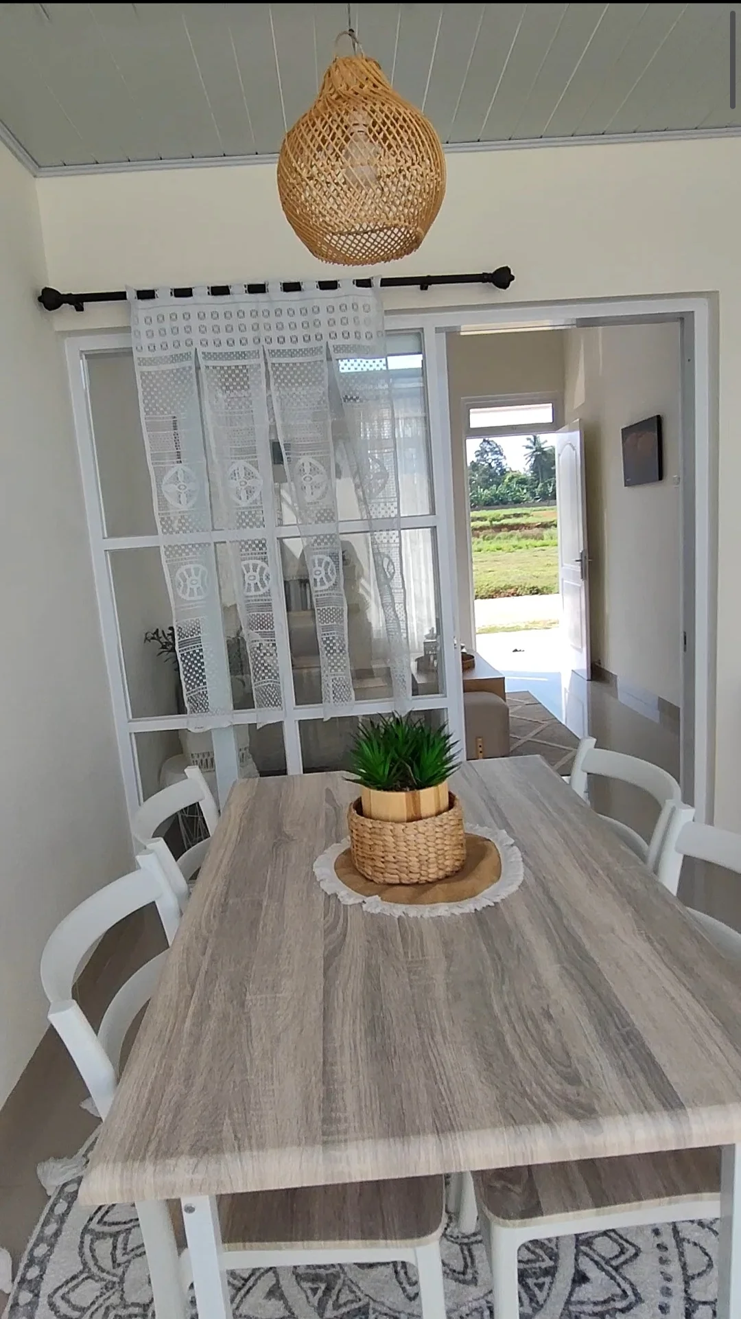 Tulip 38/84 - Komersil